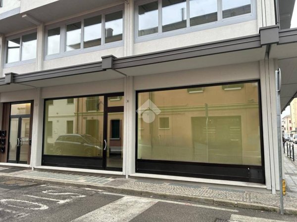 negozio in affitto a Montebelluna