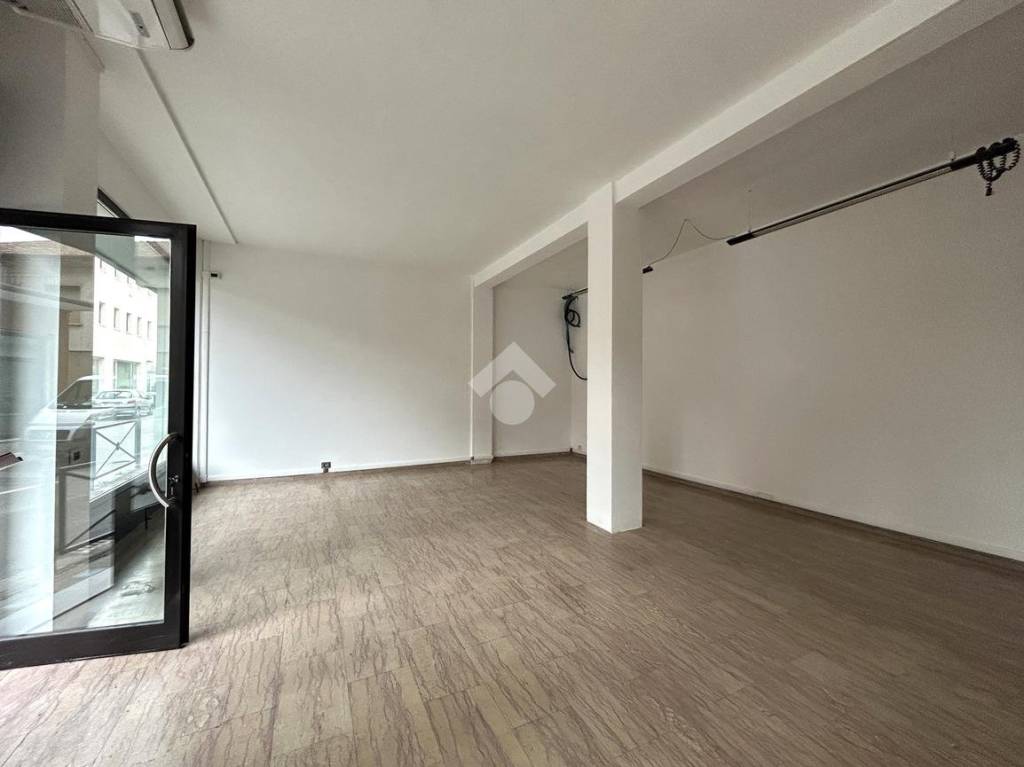 negozio in affitto a Montebelluna