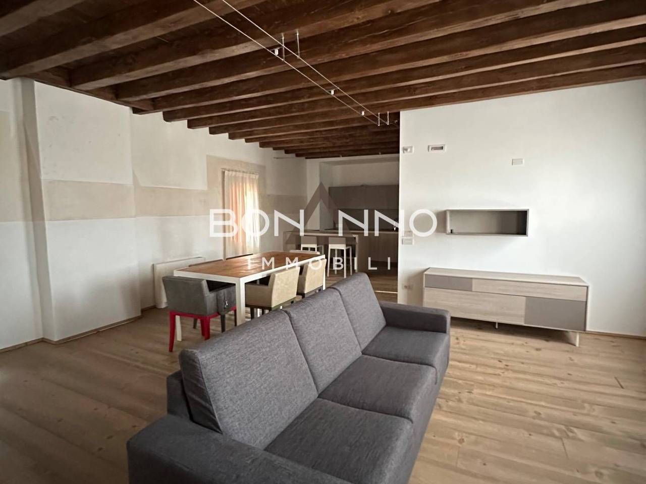 appartamento in affitto a Montebelluna