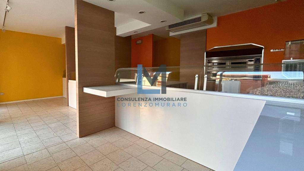 negozio in affitto a Montebelluna