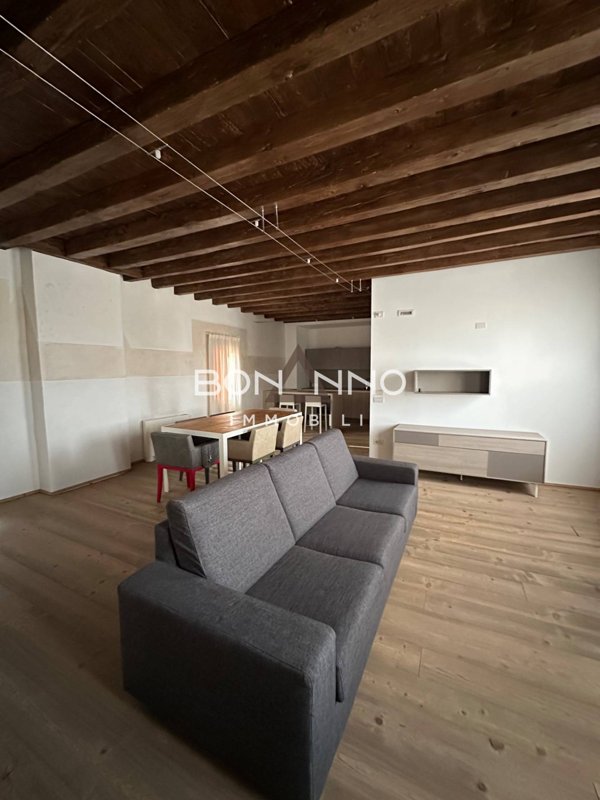 appartamento in affitto a Montebelluna