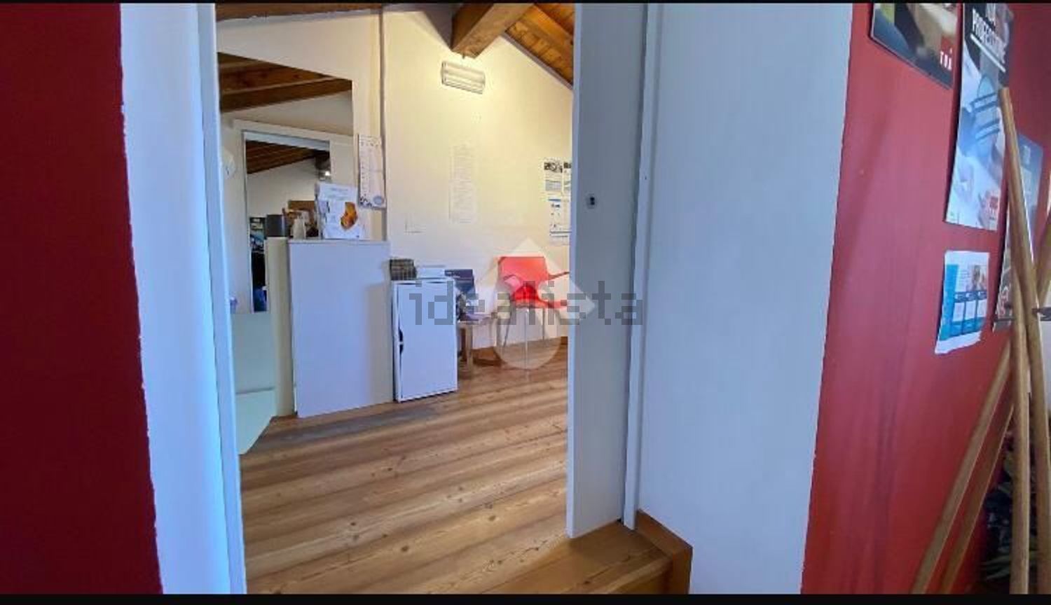 ufficio in affitto a Montebelluna in zona Biadene