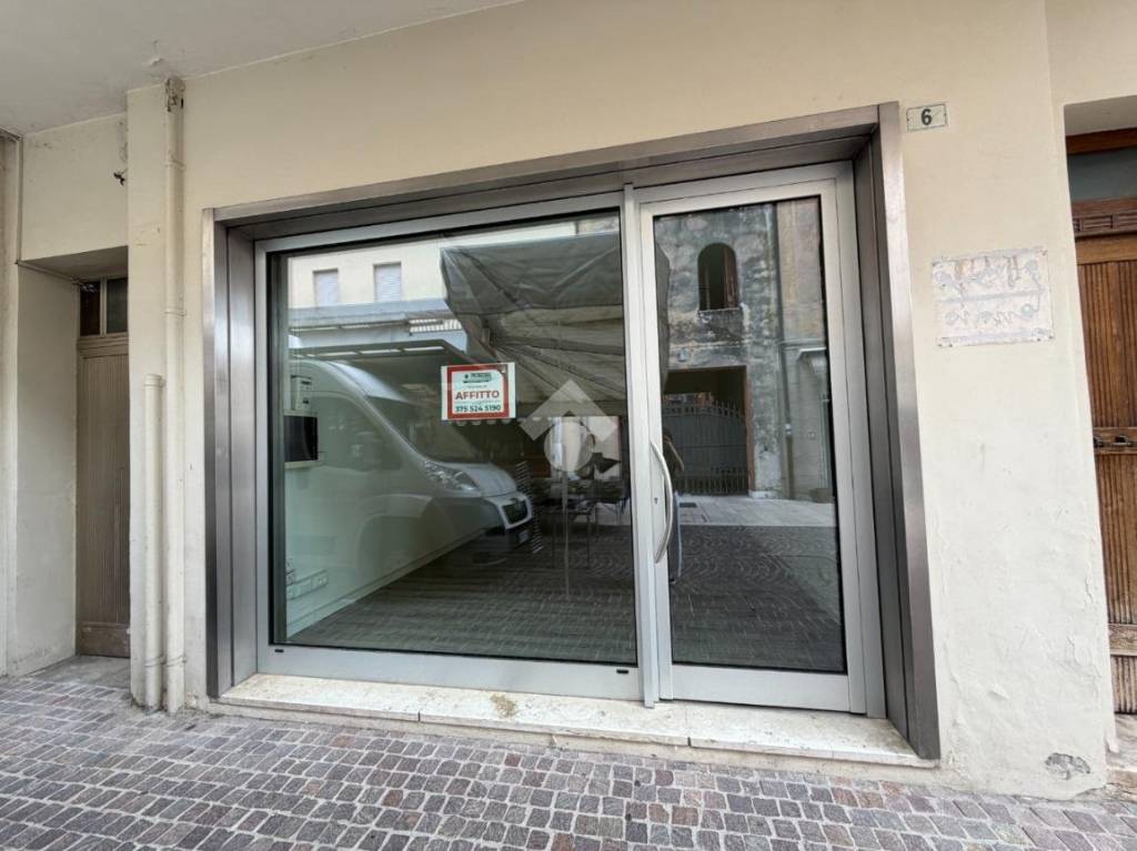 negozio in affitto a Montebelluna in zona La Pieve