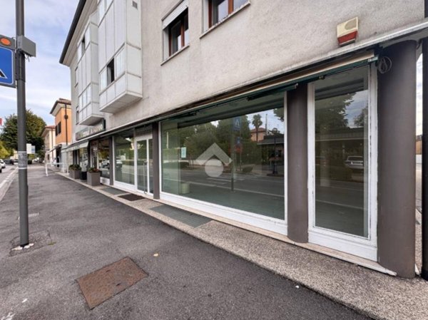 locale commerciale in affitto a Montebelluna in zona La Pieve