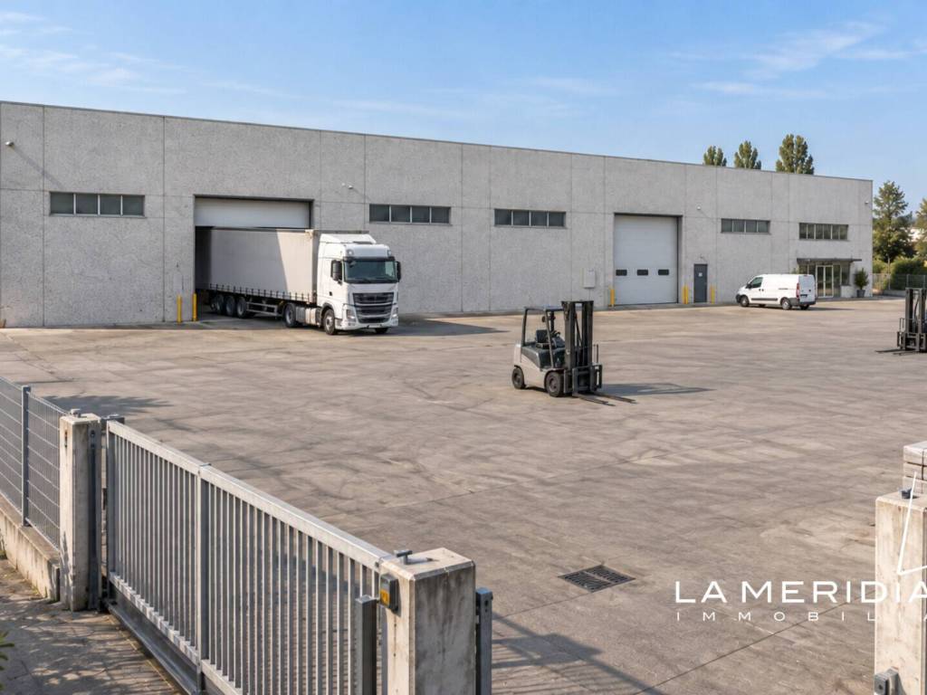 locale commerciale in affitto a Montebelluna in zona Contea