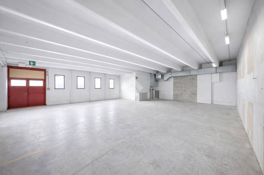 locale commerciale in affitto a Morgano in zona Badoere