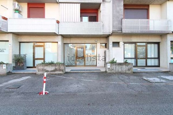 locale commerciale in affitto a Moriago della Battaglia