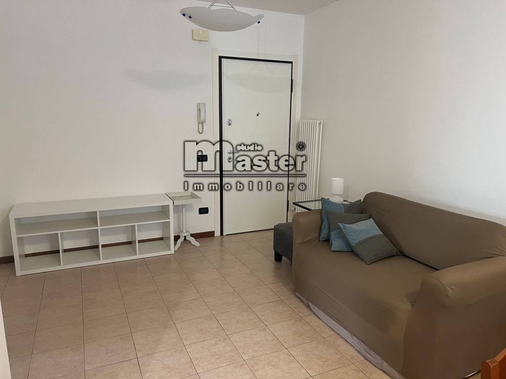 appartamento in affitto a Paese in zona Case Corrente