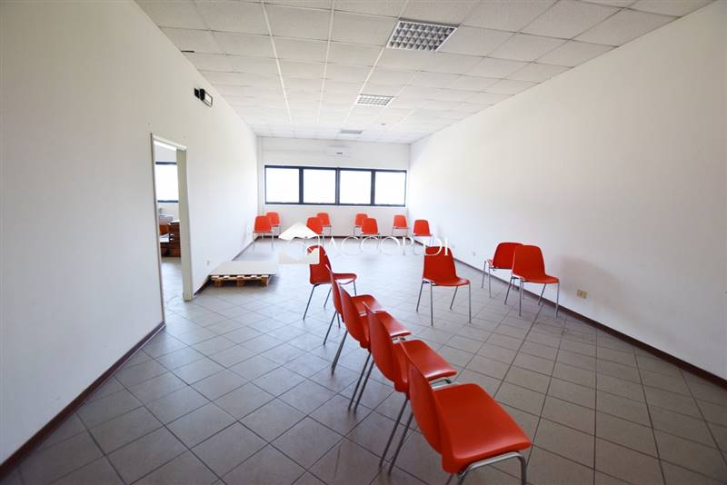 negozio in affitto a Pederobba