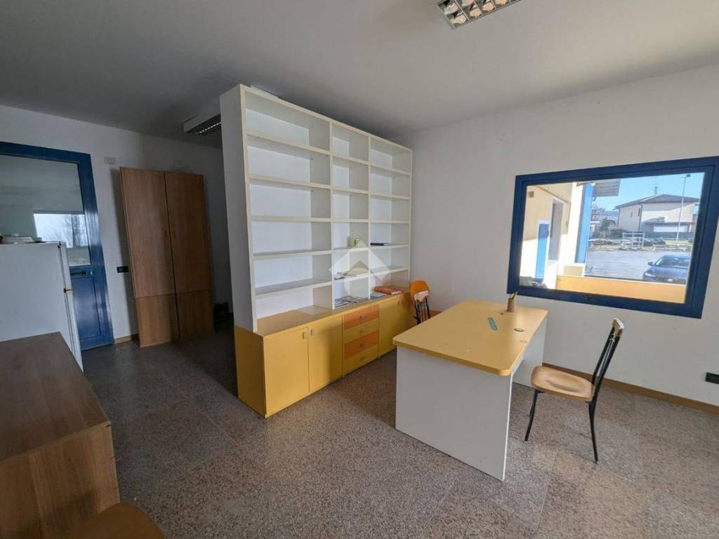 ufficio in affitto a Pieve di Soligo in zona Barbisano