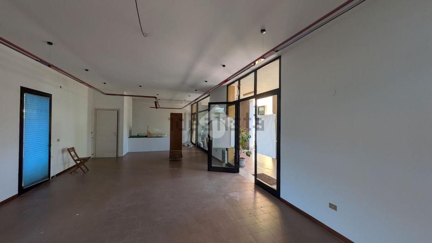 negozio in affitto a Pieve di Soligo in zona Solighetto