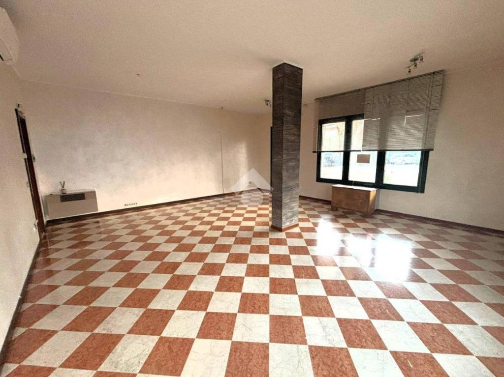 ufficio in affitto a Ponzano Veneto in zona Ponzano Veneto