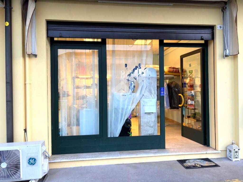 negozio in affitto a Ponzano Veneto in zona Merlengo