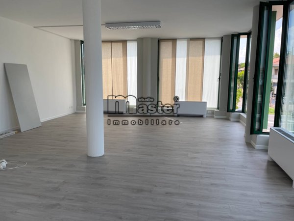 ufficio in affitto a Preganziol