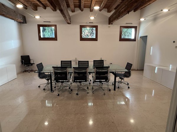 ufficio in affitto a Preganziol in zona Alle Grazie