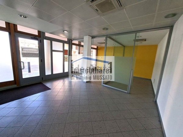 ufficio in affitto a Preganziol in zona Alle Grazie