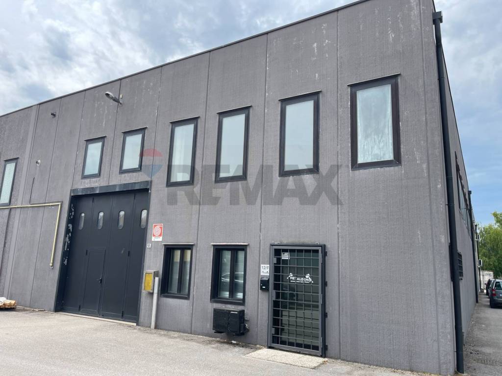 locale commerciale in affitto a Resana