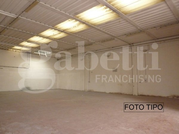 locale commerciale in affitto a Roncade in zona San Cipriano