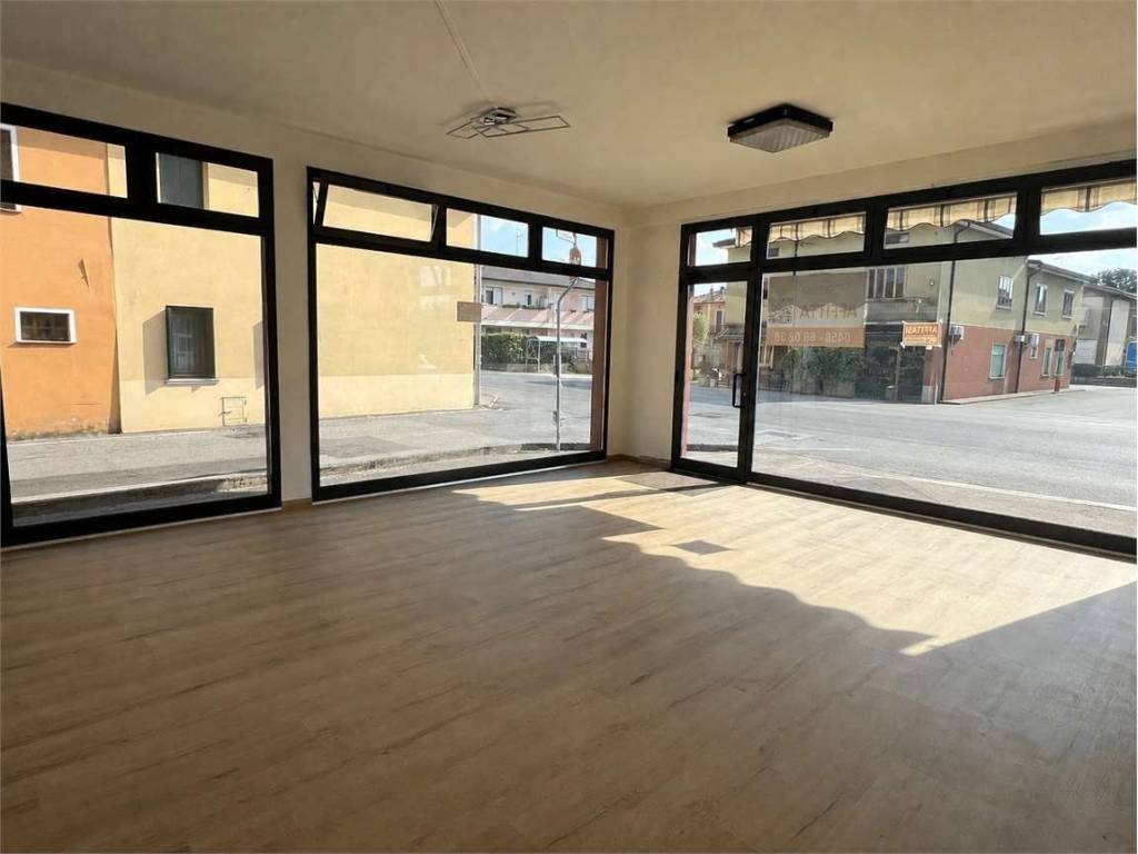 ufficio in affitto a Santa Lucia di Piave in zona Bocca di Strada