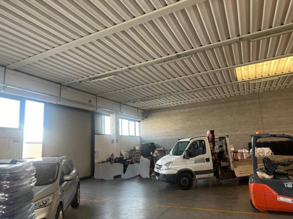 locale commerciale in affitto a San Vendemiano in zona Fossamerlo
