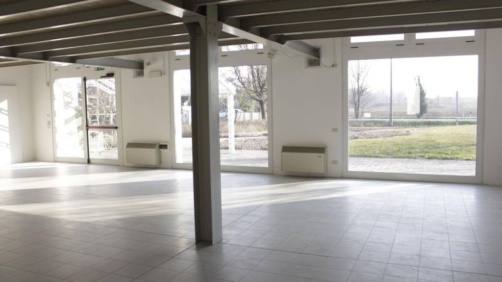 negozio in affitto a Silea