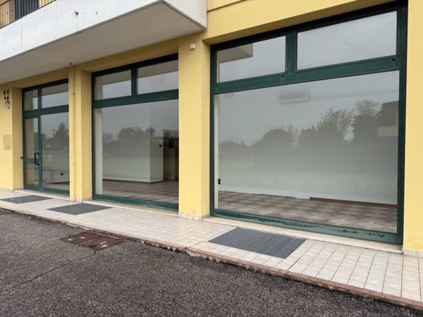 locale commerciale in affitto a Silea in zona Sant'Elena