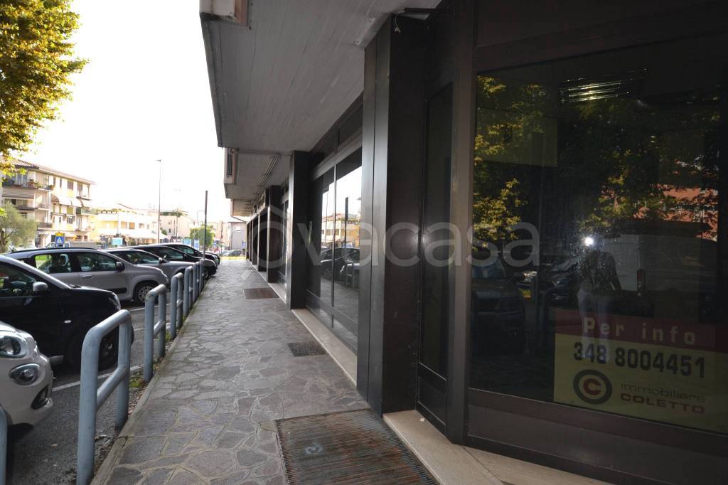 negozio in affitto a Silea