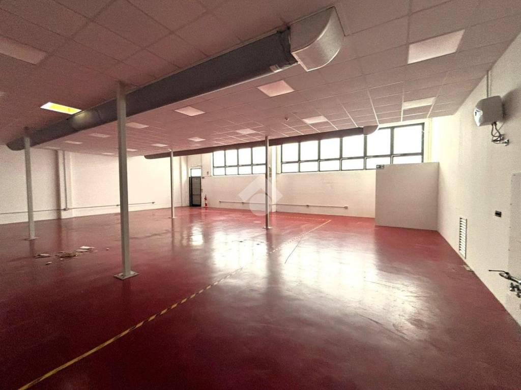 locale commerciale in affitto a Silea