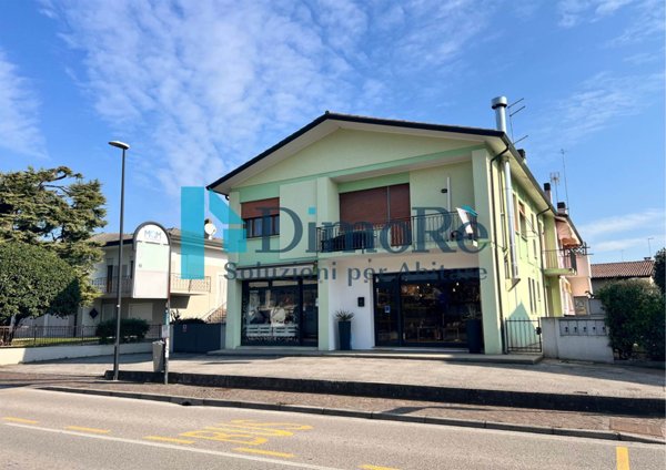 negozio in affitto a Silea in zona Lanzago