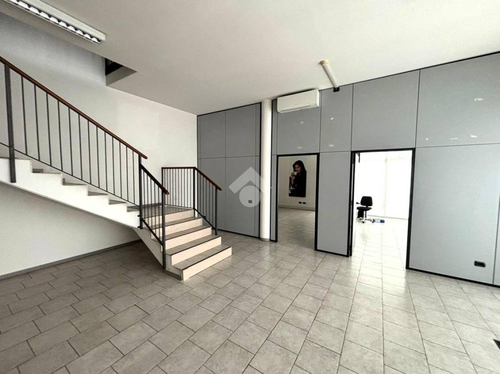 negozio in affitto a Silea