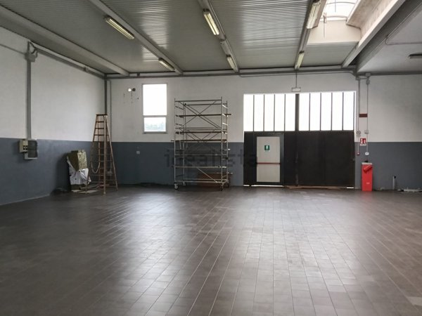 locale commerciale in affitto a Silea