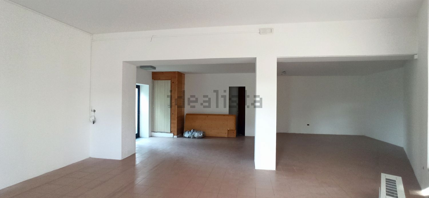 locale commerciale in affitto a Spresiano