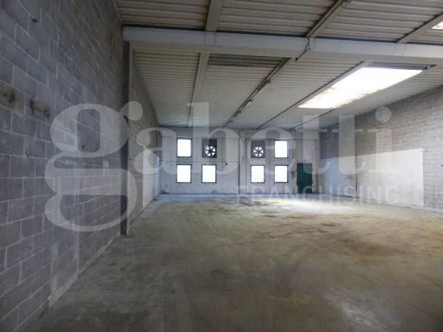 locale commerciale in affitto a Spresiano