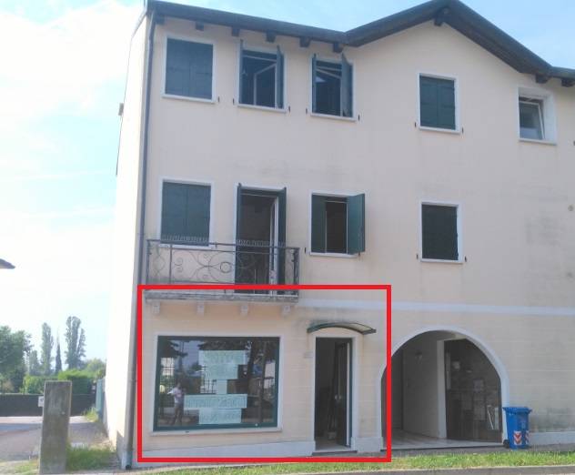negozio in affitto a Spresiano
