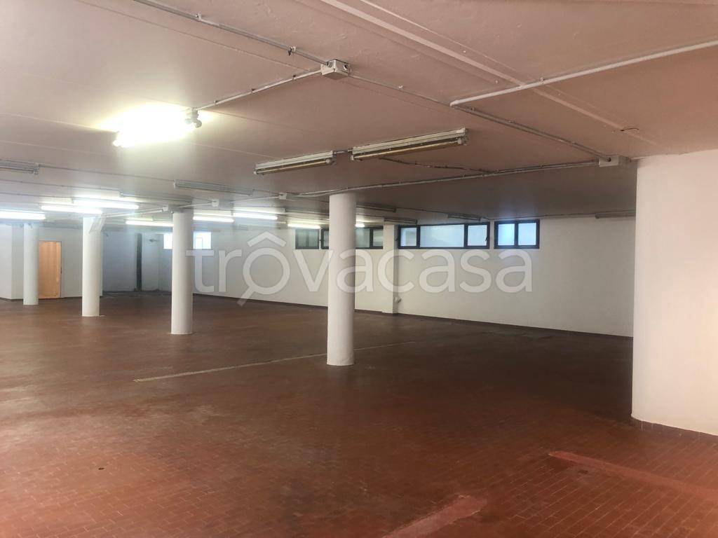 locale commerciale in affitto a Spresiano