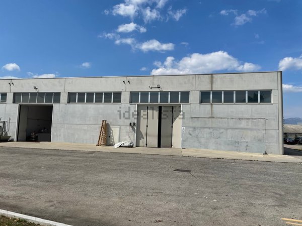 capannone in affitto a Susegana