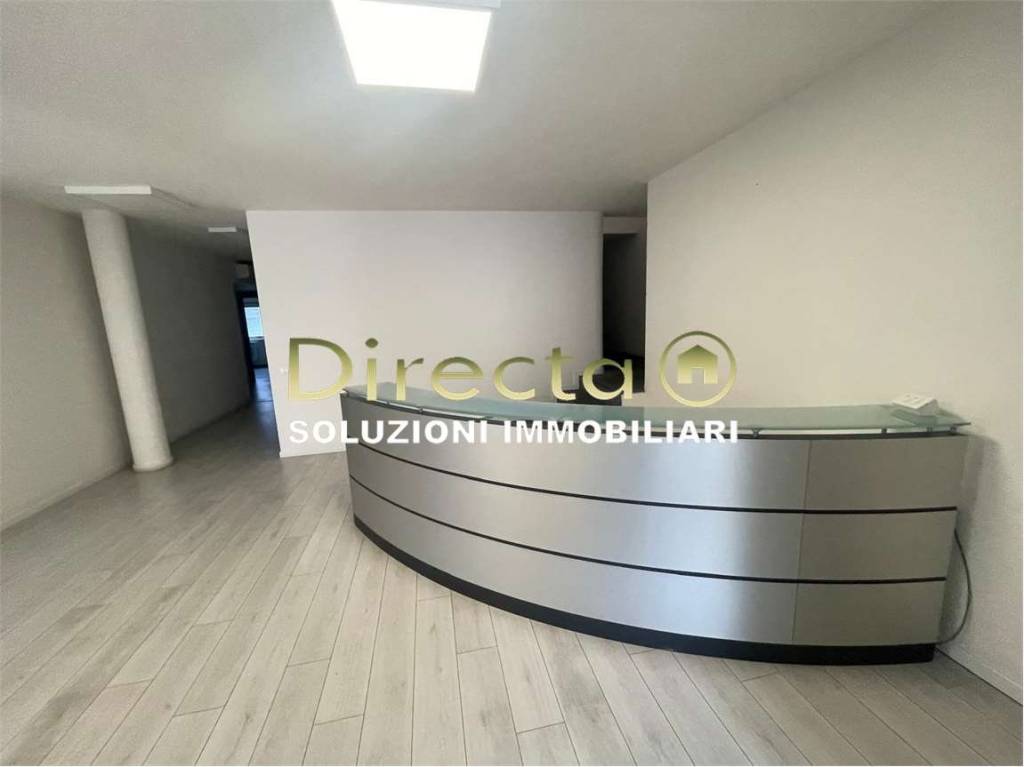 locale commerciale in affitto a Susegana