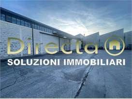 locale commerciale in affitto a Susegana