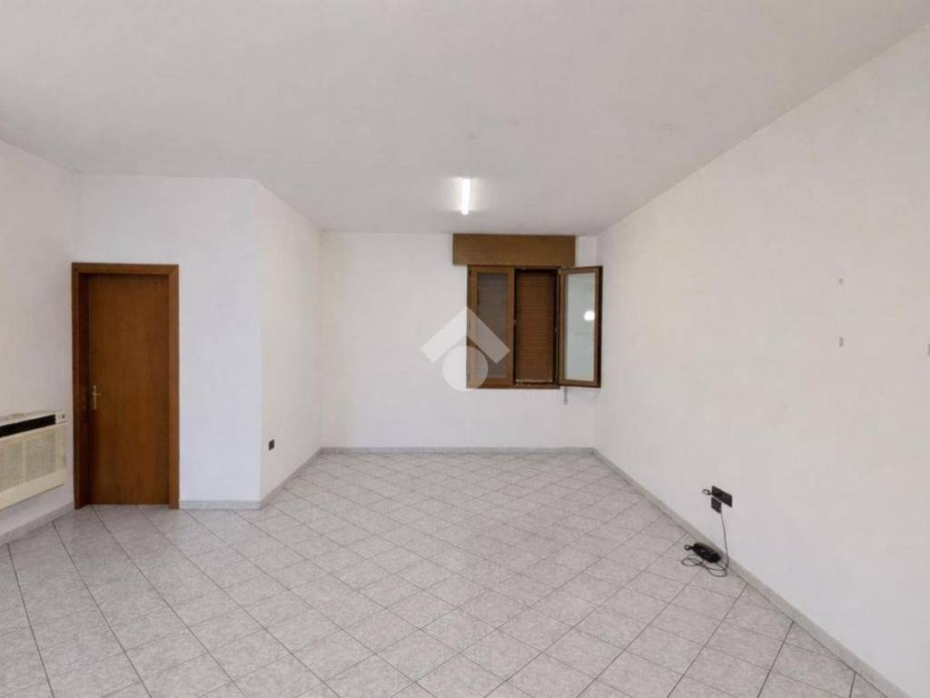 ufficio in affitto a Susegana in zona Ponte della Priula