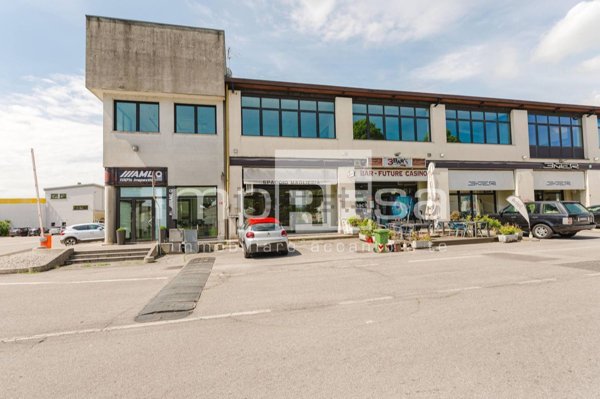 locale commerciale in affitto a Susegana