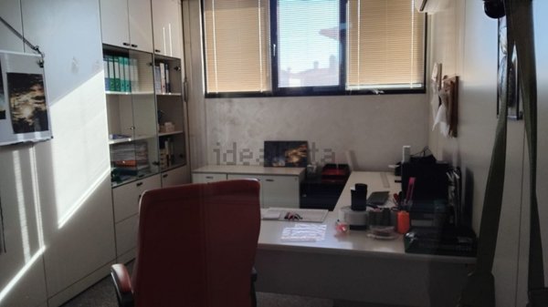 ufficio in affitto a Trevignano in zona Signoressa