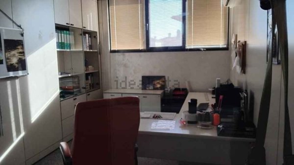 ufficio in affitto a Trevignano in zona Signoressa