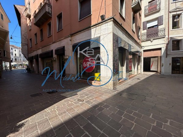 locale commerciale in affitto a Treviso in zona Centro Storico