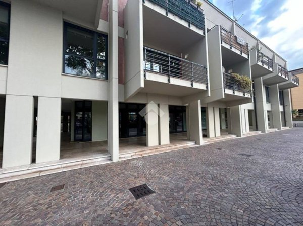 negozio in affitto a Treviso