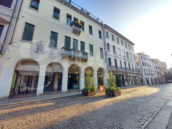 negozio in affitto a Treviso