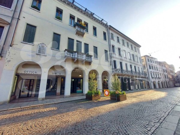 negozio in affitto a Treviso