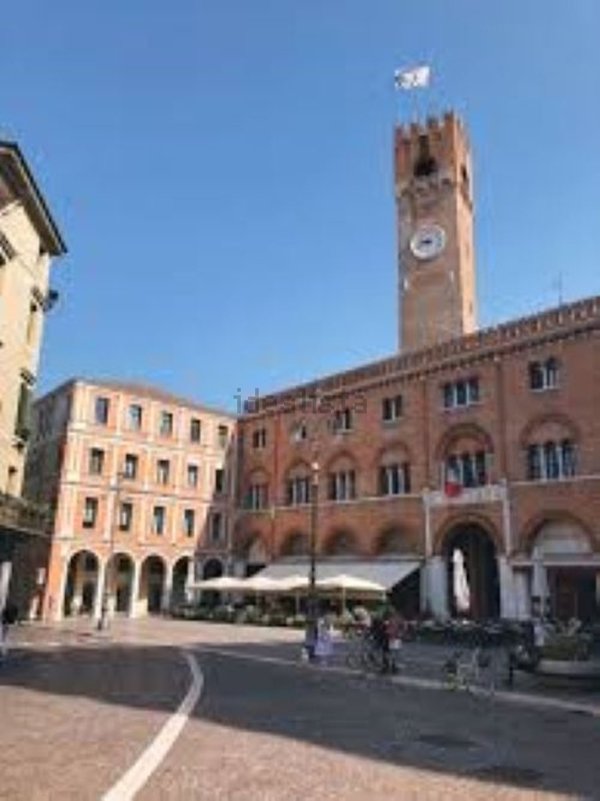 negozio in affitto a Treviso