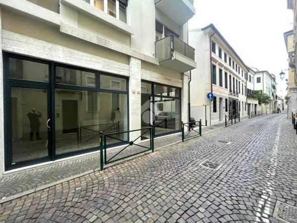 negozio in affitto a Treviso in zona Centro Storico