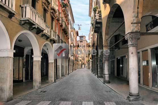 locale commerciale in affitto a Treviso in zona Centro Storico
