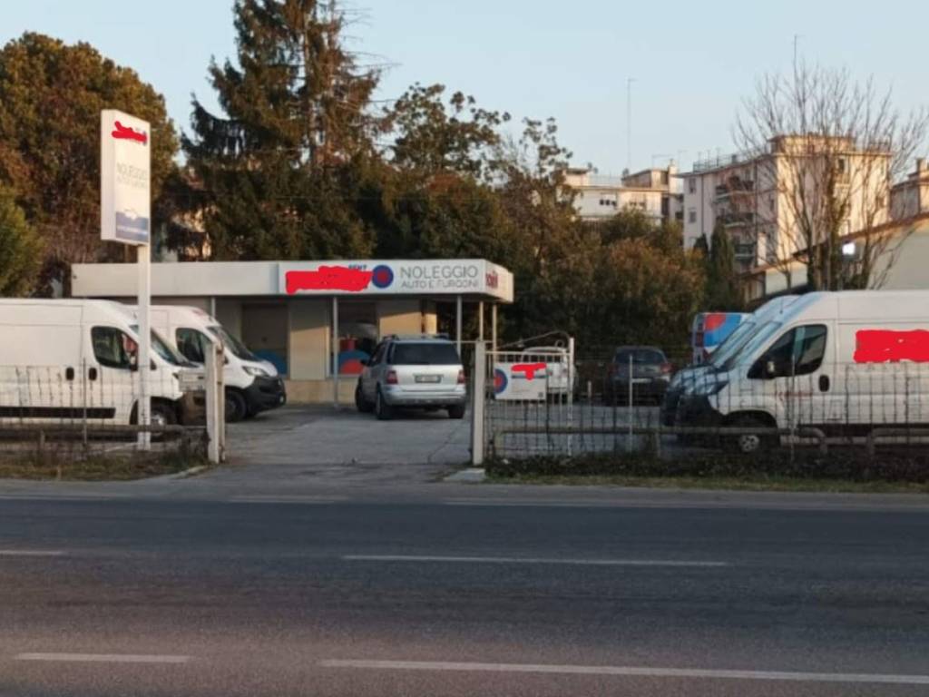 negozio in affitto a Treviso